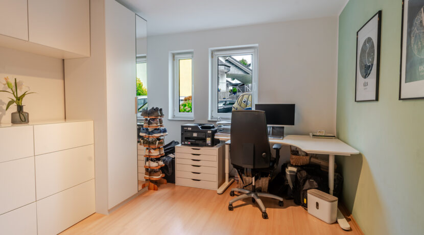 Büro/Kinderzimmer