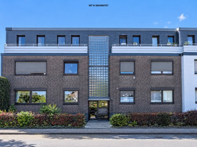 Freie 3-Zimmerwohnung mit Terrasse und TG in Kleinenbroich