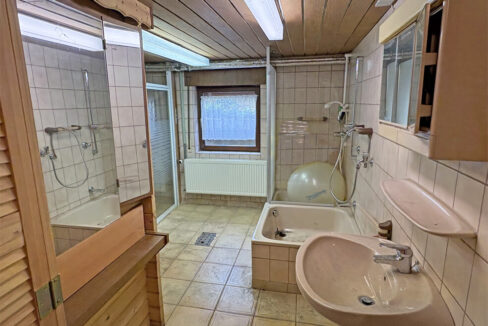 UG Sauna, Dusch-Bad
