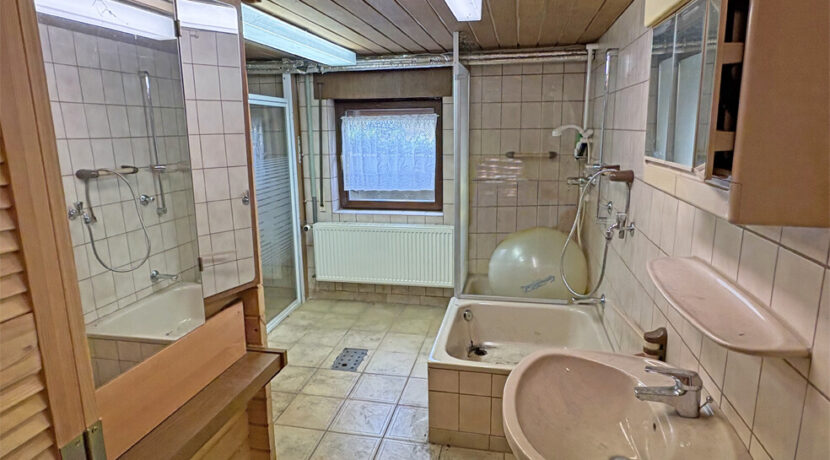 UG Sauna, Dusch-Bad