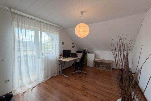 Büro (DG)