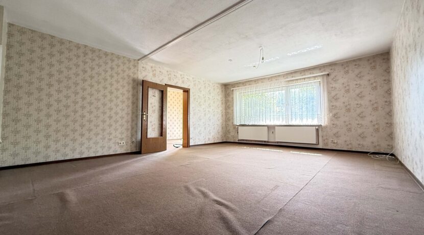 Schlafzimmer (EG)