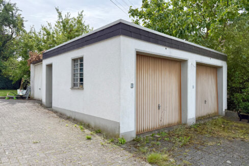 Garagengebäude mit 3 Garagen