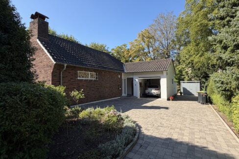 Zufahrt zur Garage
