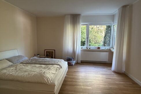 Schlafzimmer gen hinteren Garten