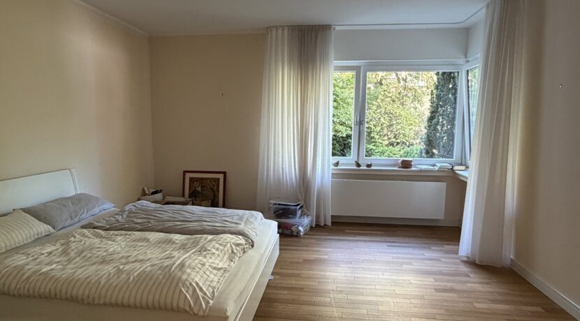 Schlafzimmer gen hinteren Garten