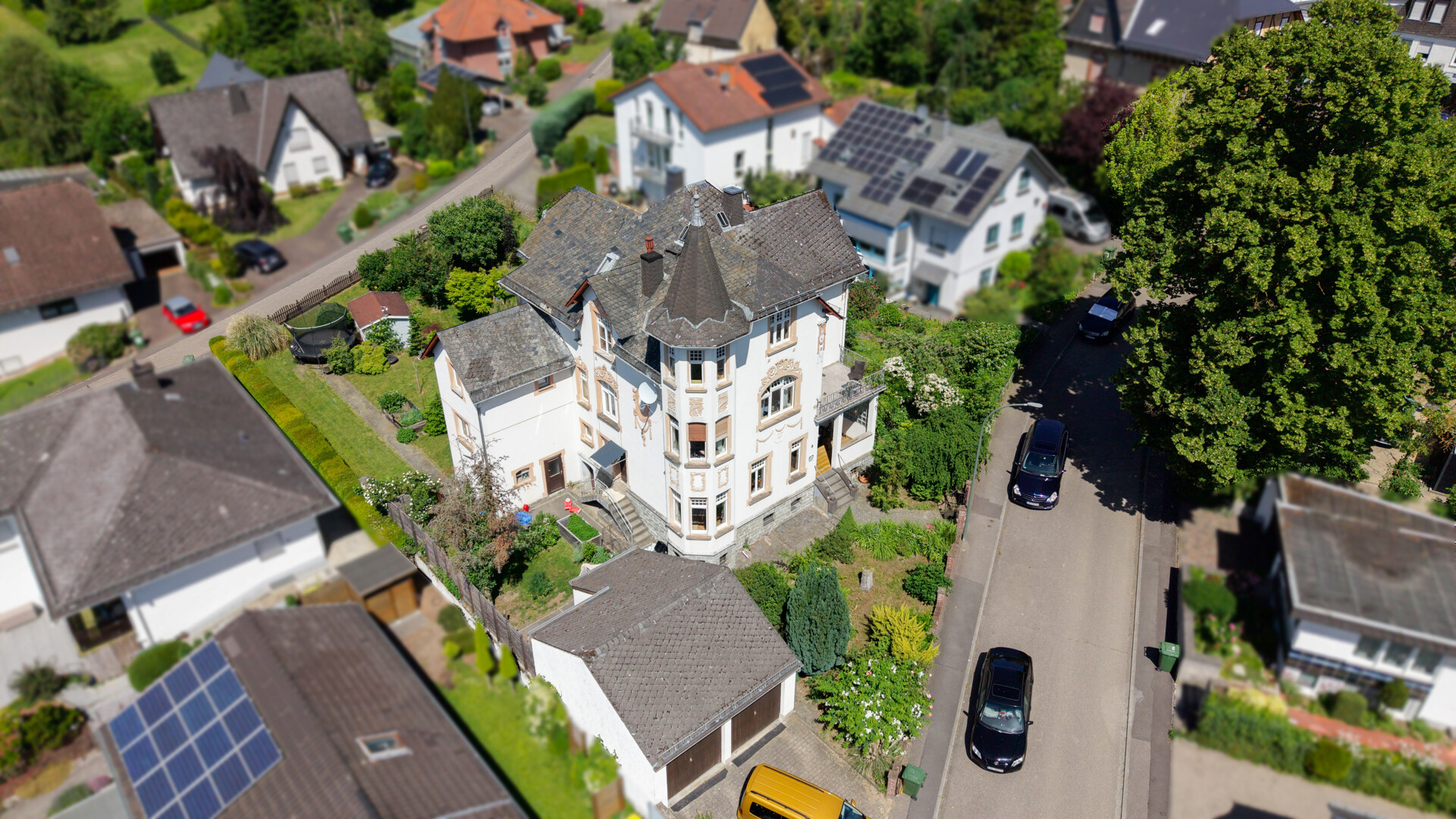 Wohnen und Arbeiten unter einem Dach – stilvolle Stadtvilla in top Lage von Höhr-Grenzhausen!
