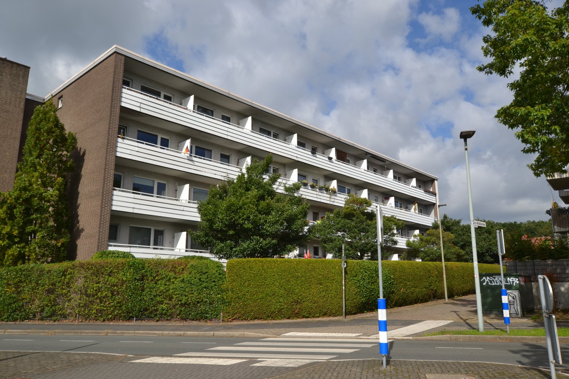 Gemütliche 2-Zi.-Wohnung mit Loggia in grüner Lage