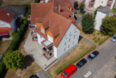 Seitenansicht zur Straße