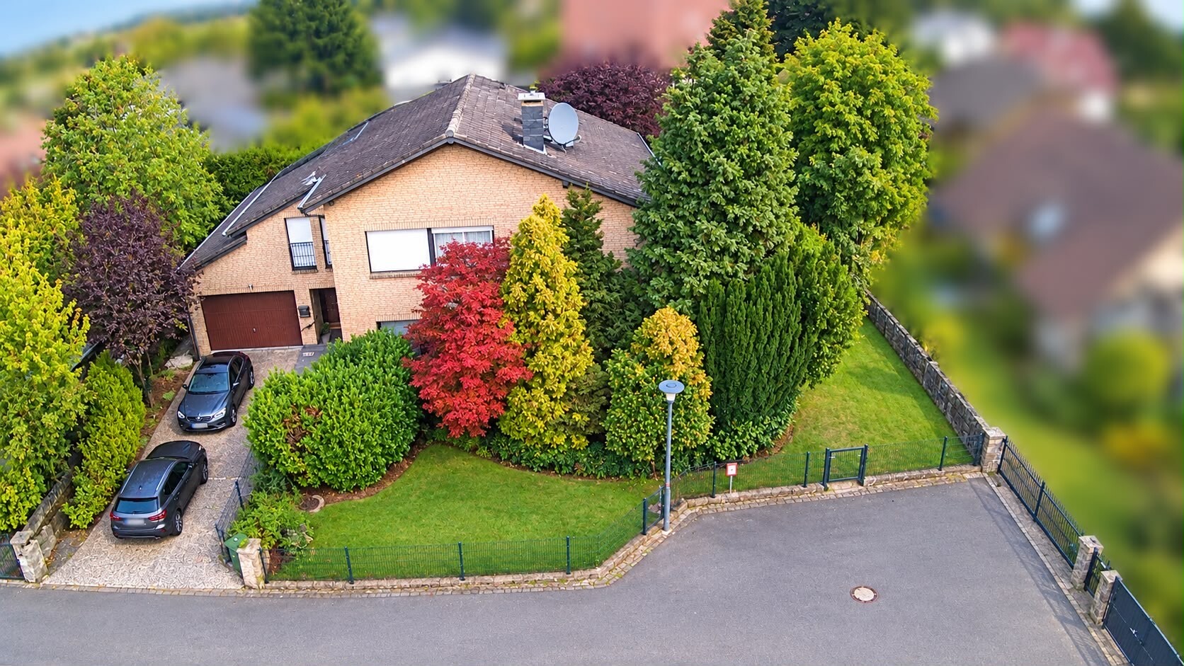 2-Familienhaus mit Baugrundstück und Potenzial für vielseitige Nutzung