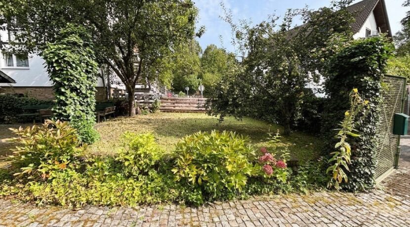 Wiesengrundstück