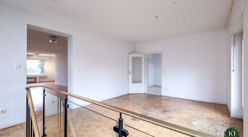 Zimmer 2 / Treppe UG