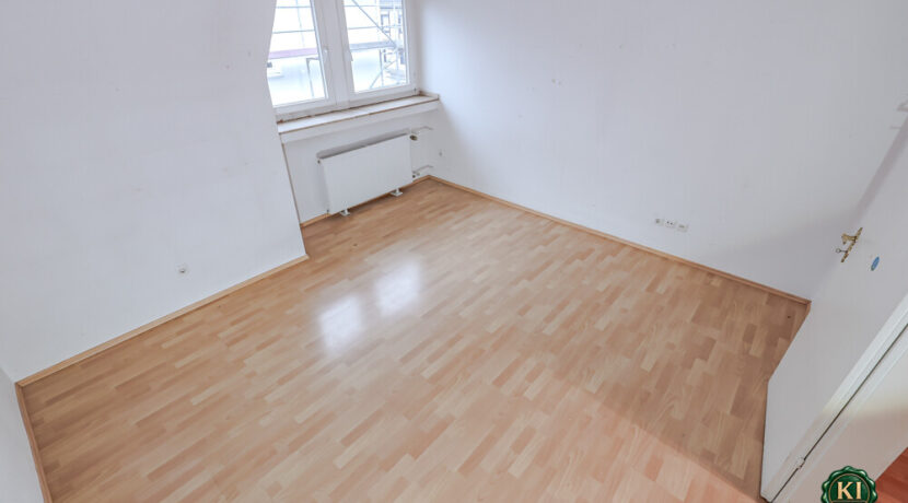 Zimmer 2 OG