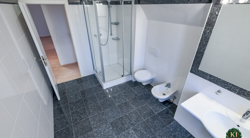 Badezimmer 1 OG