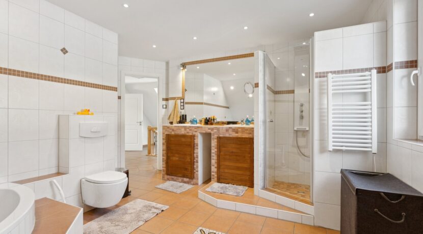 Wannenbad+Dusche