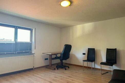 Büro EG