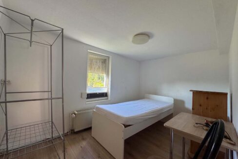 Zimmer 2 OG