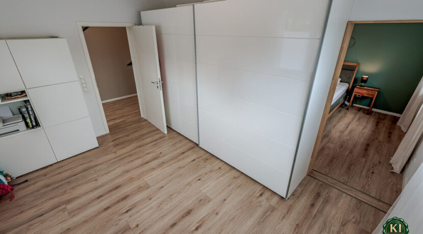 Zimmer 2 EG