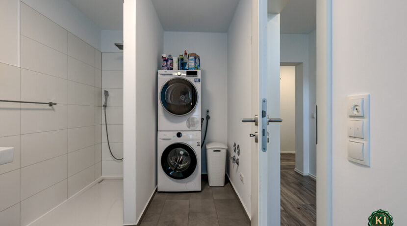 Bad Einliegerwohnung UG