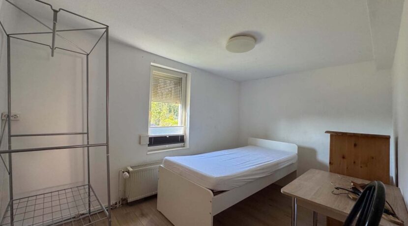 Zimmer 2 OG