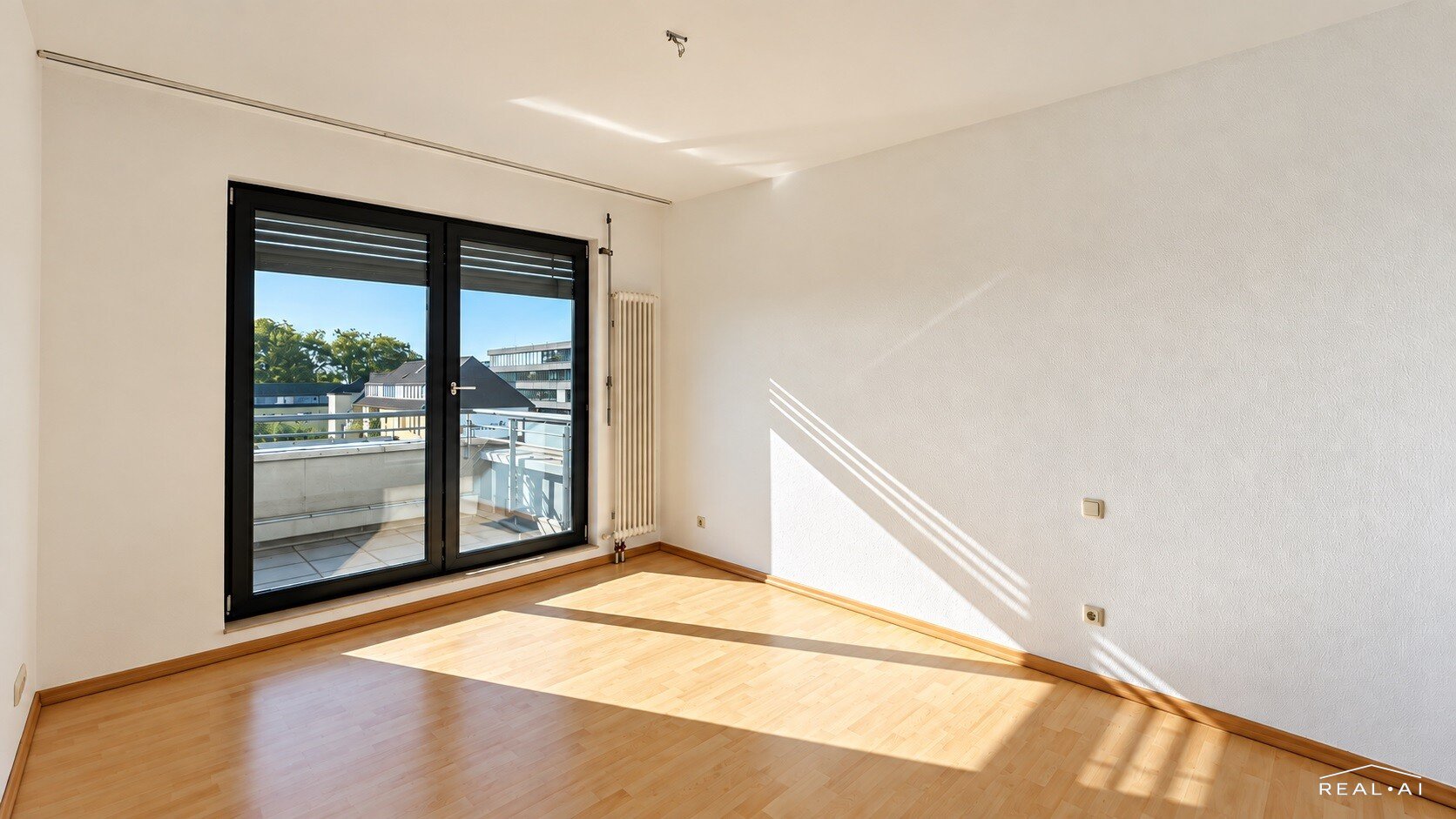 HELLE 2-ZIMMER-WOHNUNG MIT BALKON, AUFZUG UND STELLPLATZ IN ZENTRALER LAGE ZU MIETEN! - Photo 1