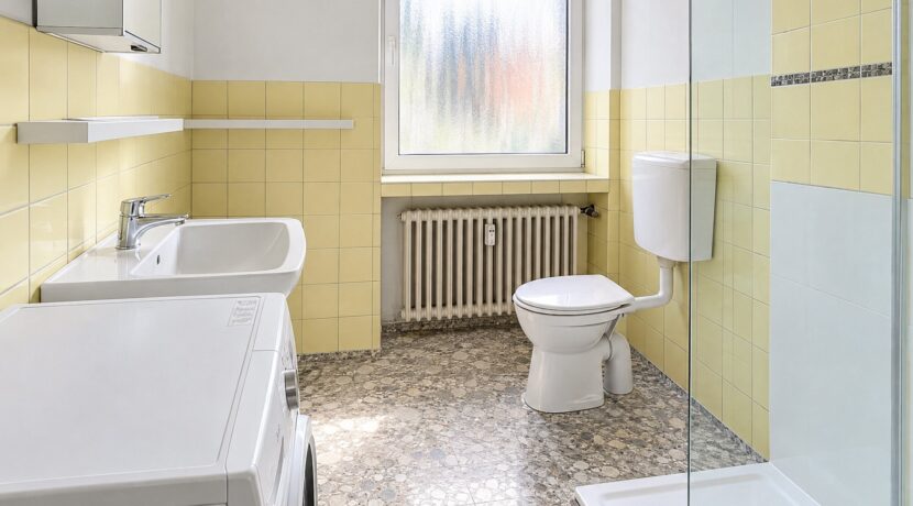 Badezimmer 1. OG Links