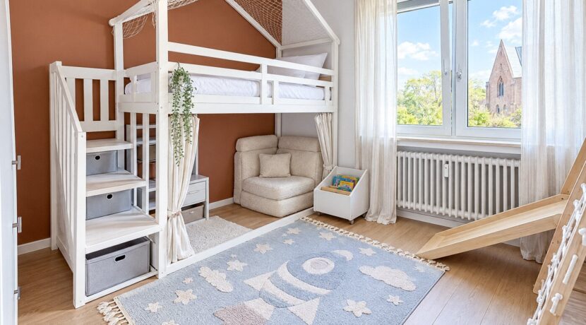 Schlafzimmer 2. OG Rechts2. OG Links