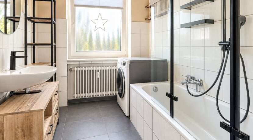 Badezimmer 2. OG Links