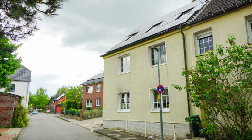 Straelen: Zweifamilienhaus