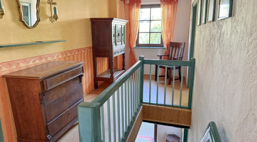 OG links Flur
