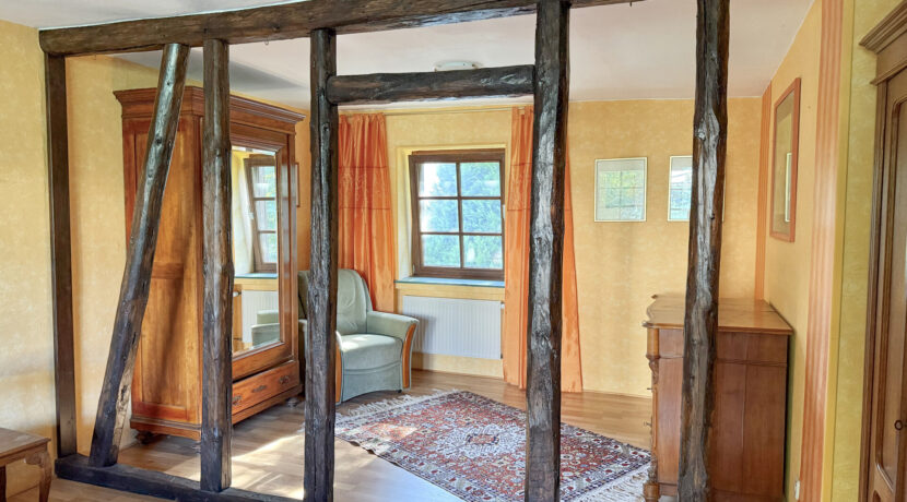 OG links Schlafzimmer