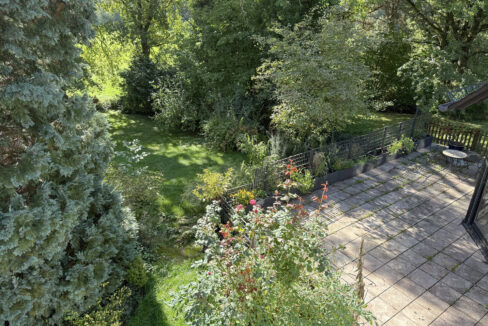 Blick auf Garten und Terrasse