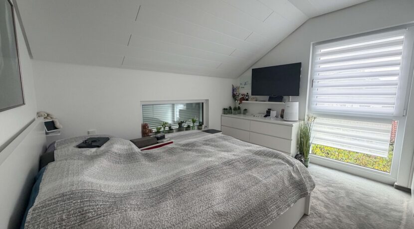 2. Schlafzimmer OG