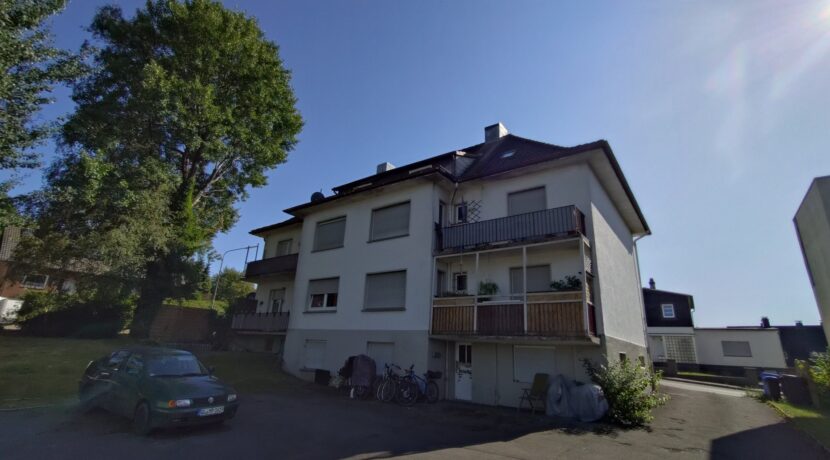 Rückseite mit Balkonen