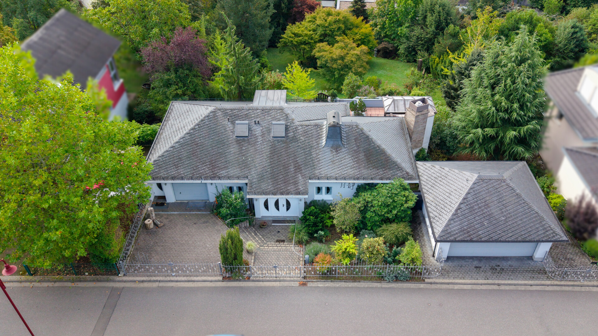 Repräsentative Villa in bevorzugter Wohnlage mit Blick ins Rheintal !!