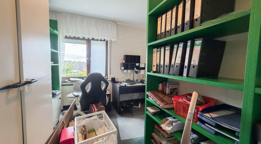 Büro EG