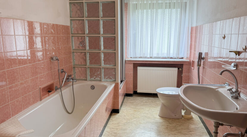 Badezimmer KG
