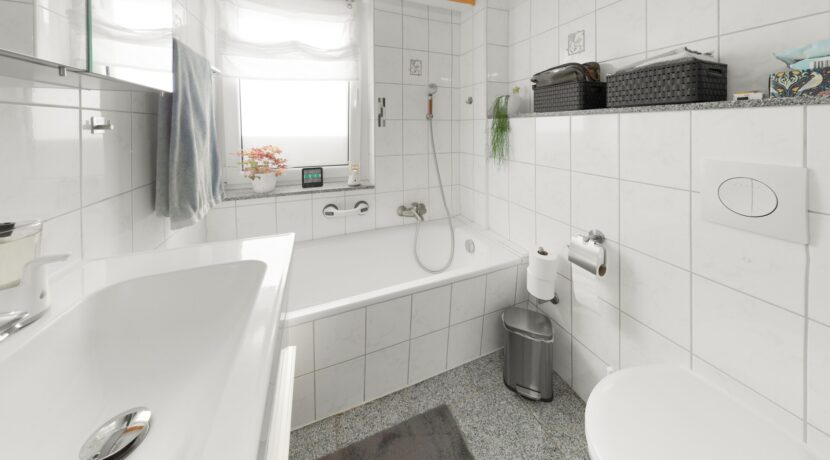 Badezimmer EG