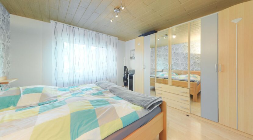 Schlafzimmer EG