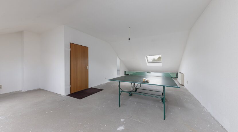 ausgebautes Zimmer im Dachgeschoss