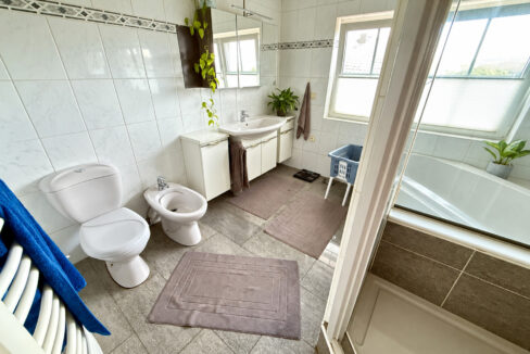 Badezimmer 1.OG