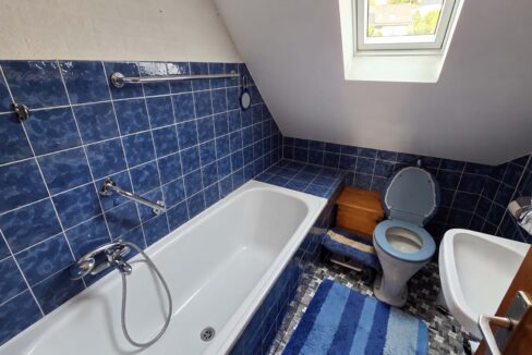 Badezimmer (DG)