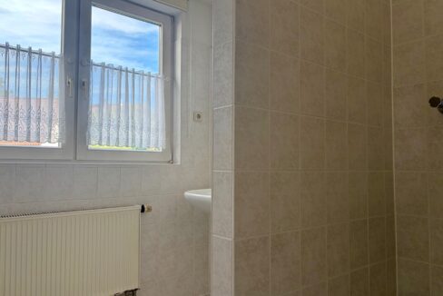 Bad mit Dusche (DG)
