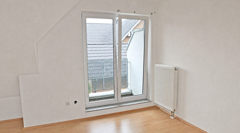 Schlafzimmer I mit Balkon