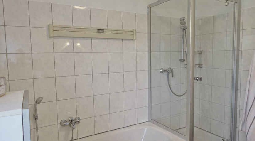 Bad mit Dusche