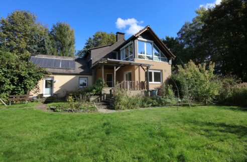 Gartenansicht - links Bungalow