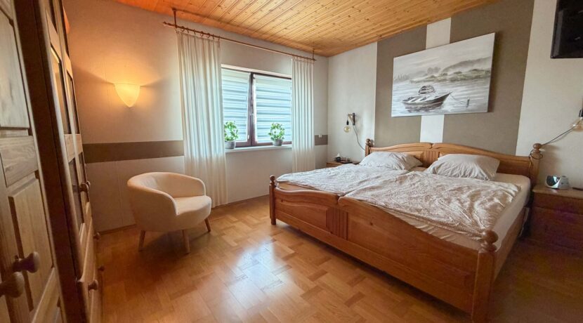 Schlafzimmer (OG)