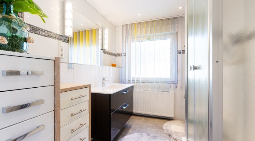modernes Duschbad