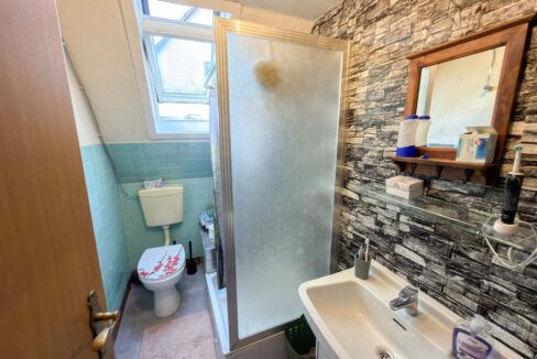 Badezimmer (DG)