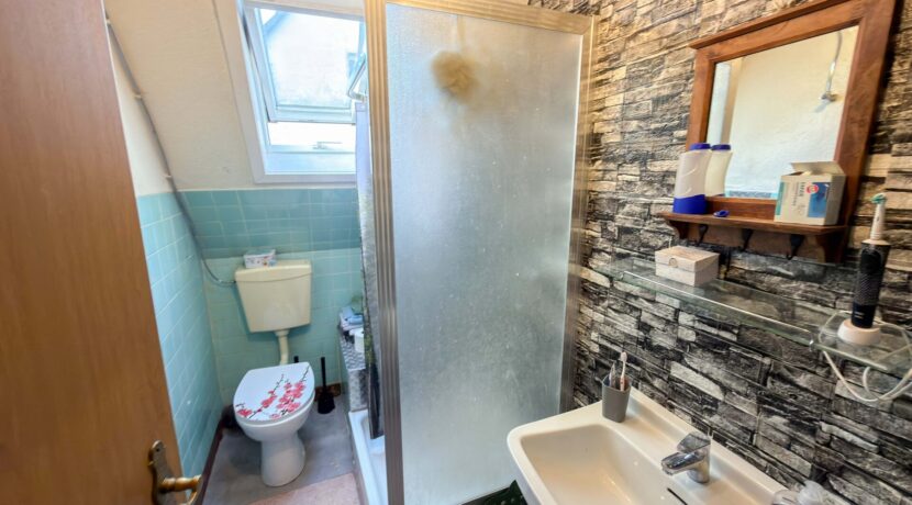 Badezimmer (DG)